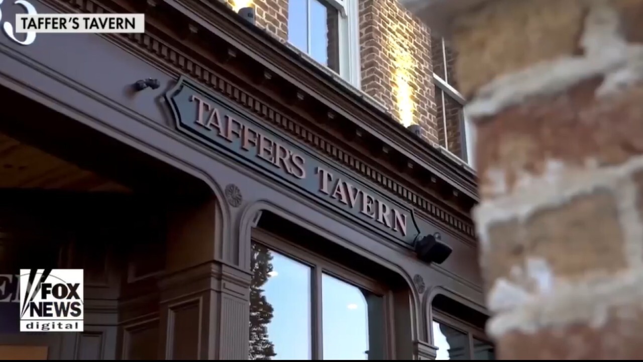 Read press article: Restaurant industry tech trends: 450 drinks in an hour (opens in a new tab)